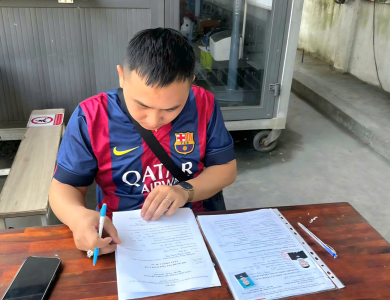 Học viên đăng kí hồ sơ GPLX 