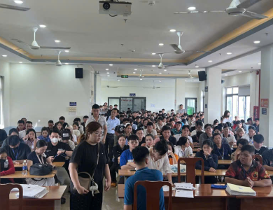 Hình ảnh học viên tập trung dự thi