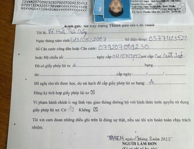 Học viên đăng kí hồ sơ GPLX 