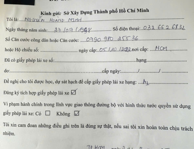 Học viên đăng kí hồ sơ GPLX 
