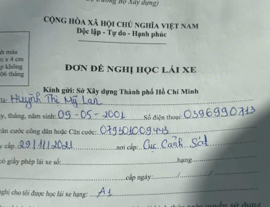 Học viên đăng kí hồ sơ GPLX 