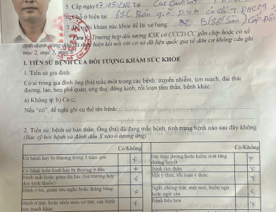 Học viên đăng kí hồ sơ GPLX 