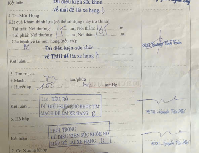 Học viên đăng kí hồ sơ GPLX 