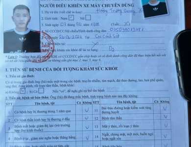 Học viên đăng kí hồ sơ GPLX 